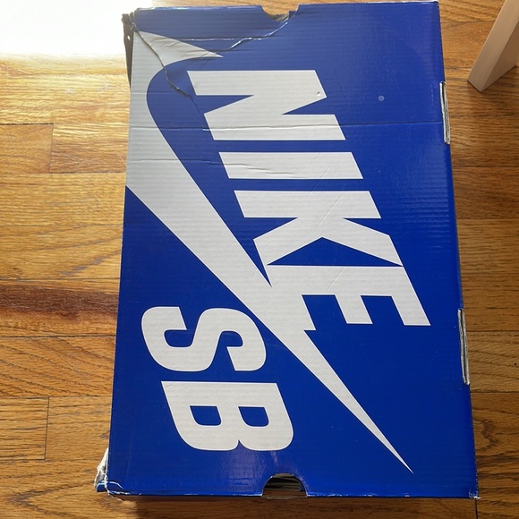 Nike Dunk Mid Pro SB - Picture 5 of 5